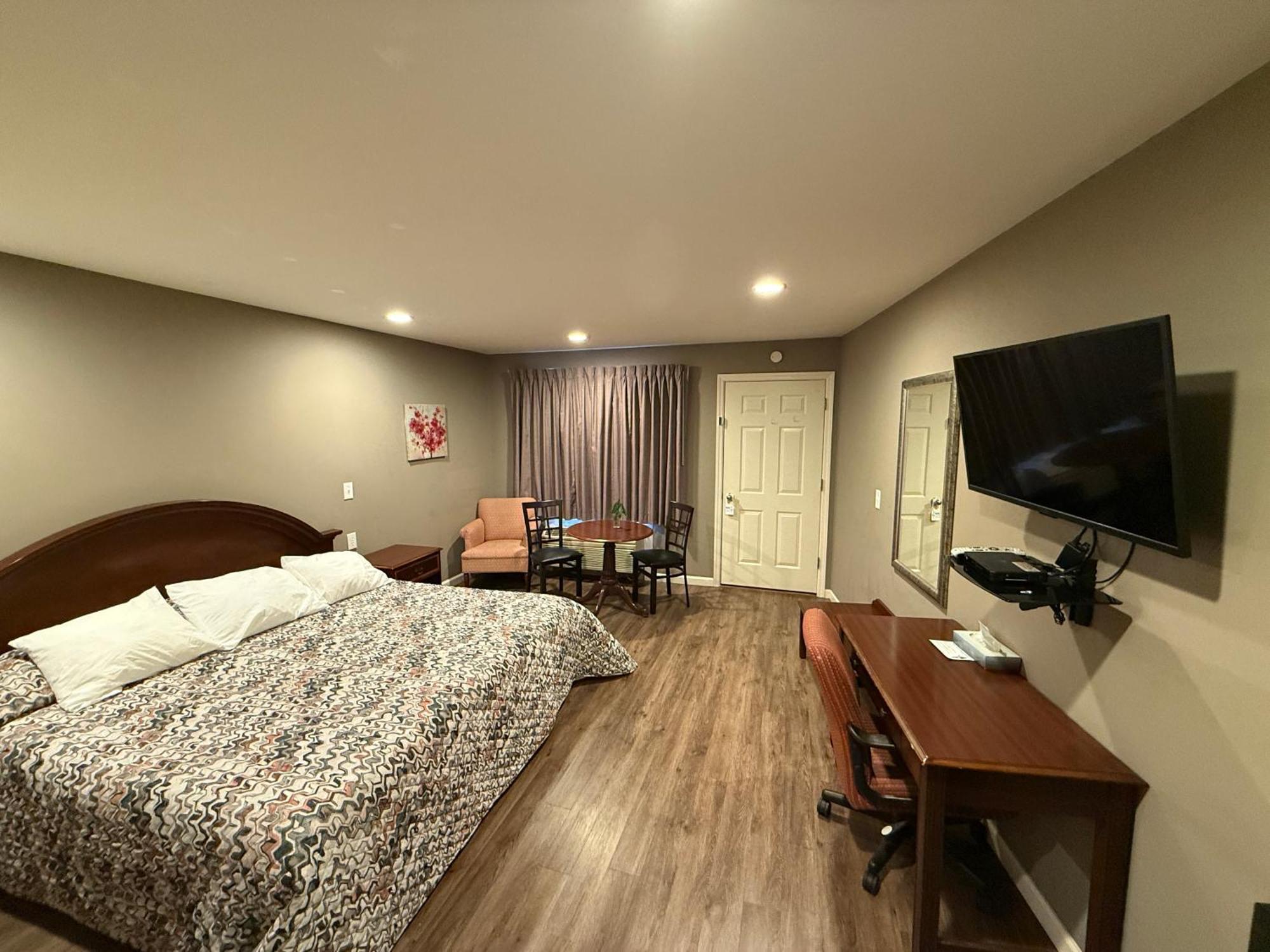Heidi's Inn Brewster Bagian luar foto