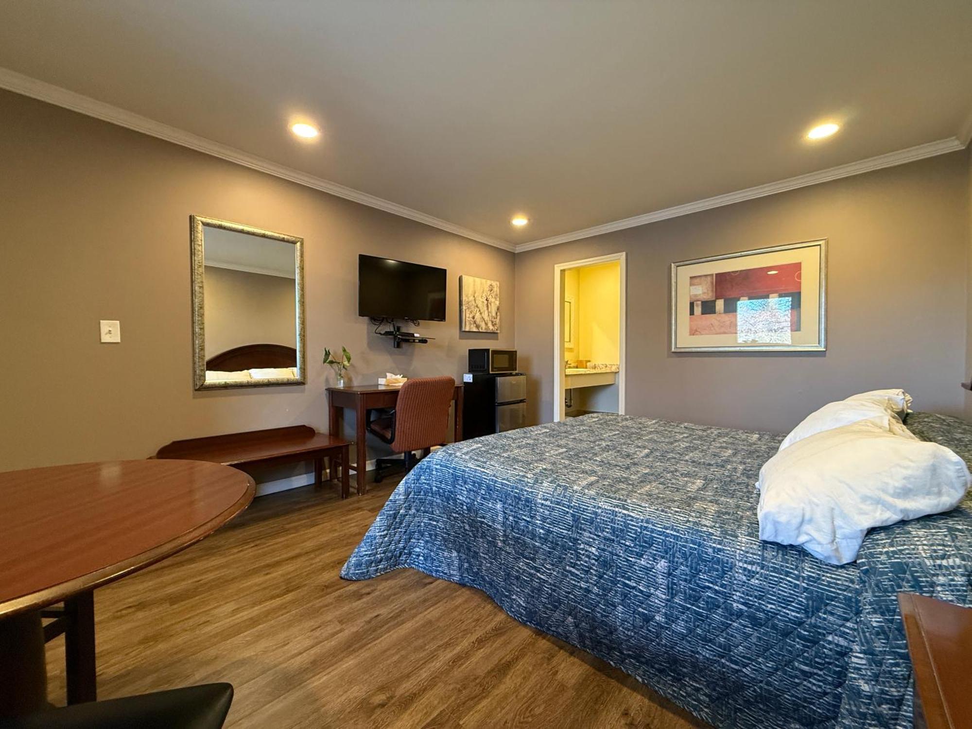 Heidi's Inn Brewster Bagian luar foto