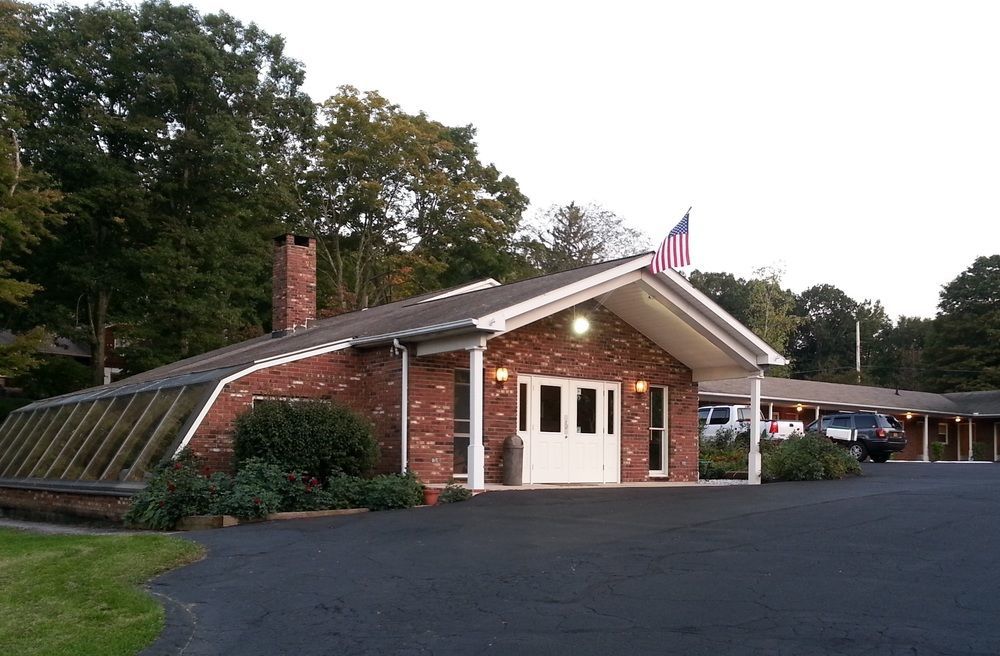 Heidi's Inn Brewster Bagian luar foto