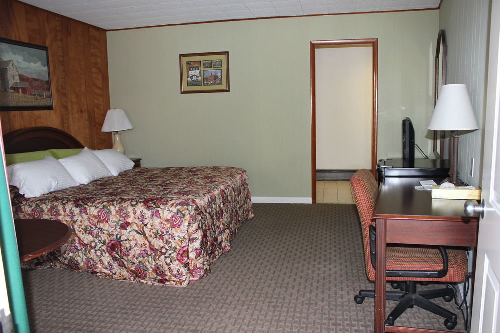 Heidi's Inn Brewster Bagian luar foto