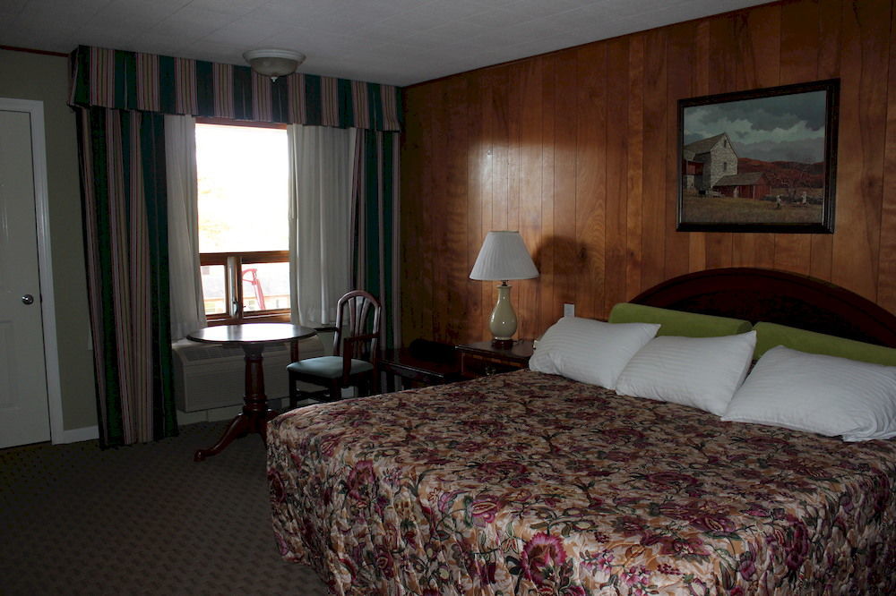 Heidi's Inn Brewster Bagian luar foto